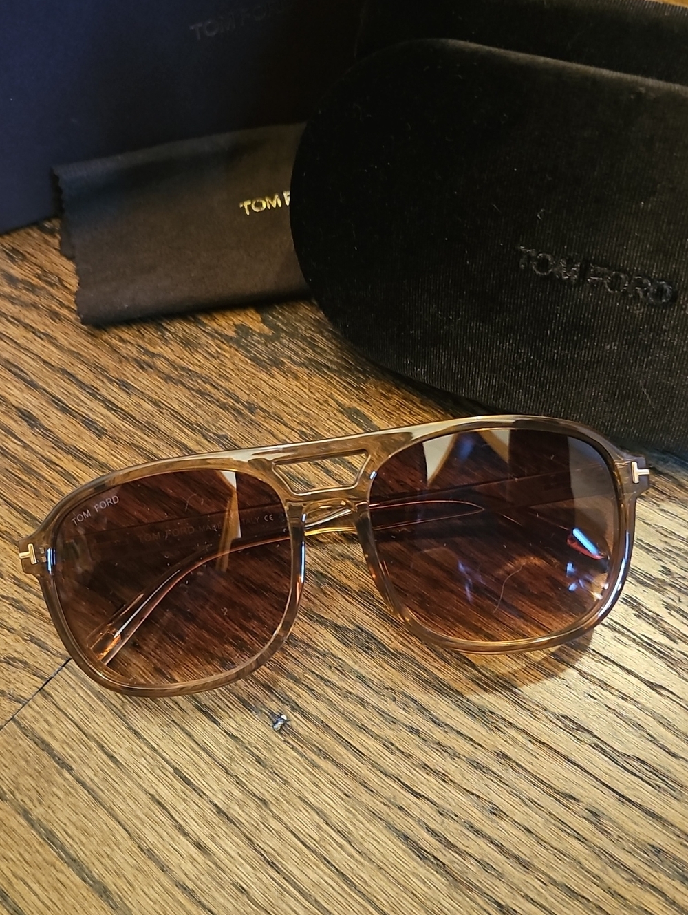 Designer Luxury Women's Brown Aviator Sunglasses - Transparent Brown Frame